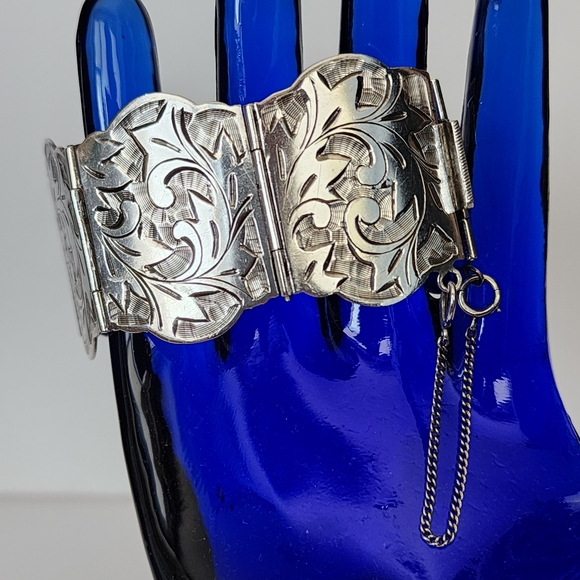 Etched Sterling Silver Vintage Linked Wide Panel Hinged Bracelet Cuff - Picture 5 of 14